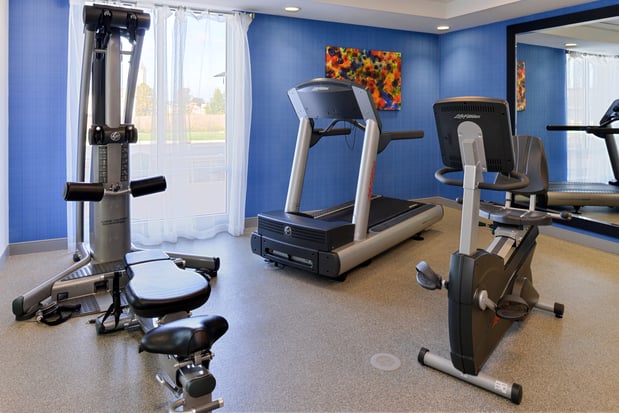 Images Holiday Inn Express & Suites Terre Haute by IHG