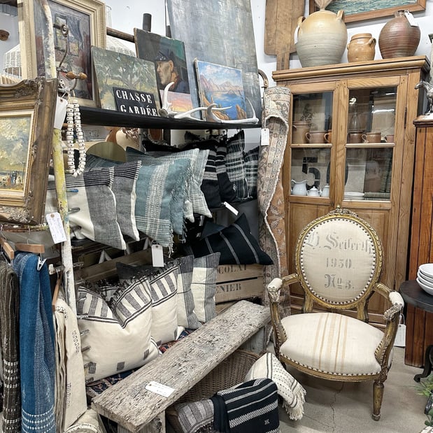 Images The Agoura Antique Mart