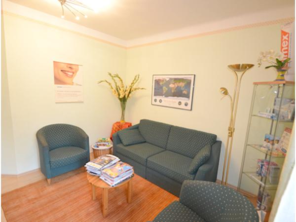 Dr. Karin Römer, Possingergasse 12-26/6/8 in Wien