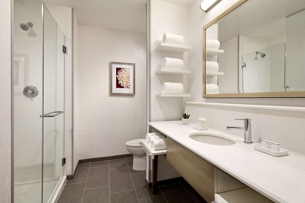 Images Hampton Inn Long Beach Airport