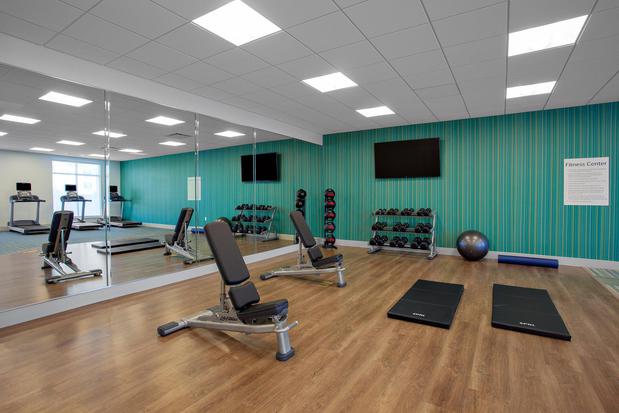 Images Holiday Inn Express & Suites Lubbock Central - Univ Area by IHG