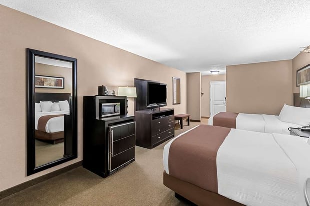 Images Heartland Inn & Suites, SureStay Collection by Best Western