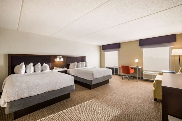 Images Hampton Inn McHenry