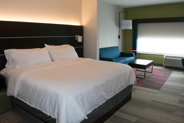 Images Holiday Inn Express & Suites West Memphis, an IHG Hotel