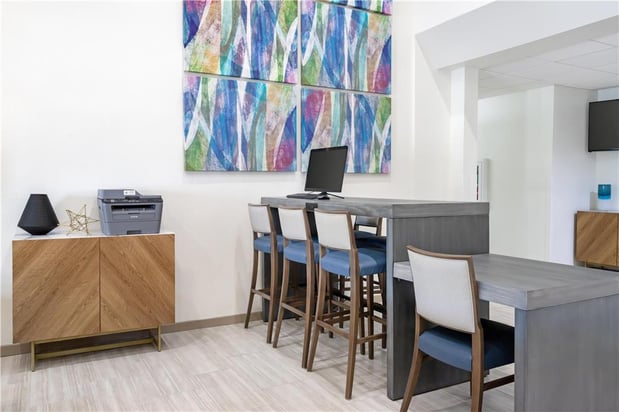 Images Best Western Plus Executive Hotel & Suites