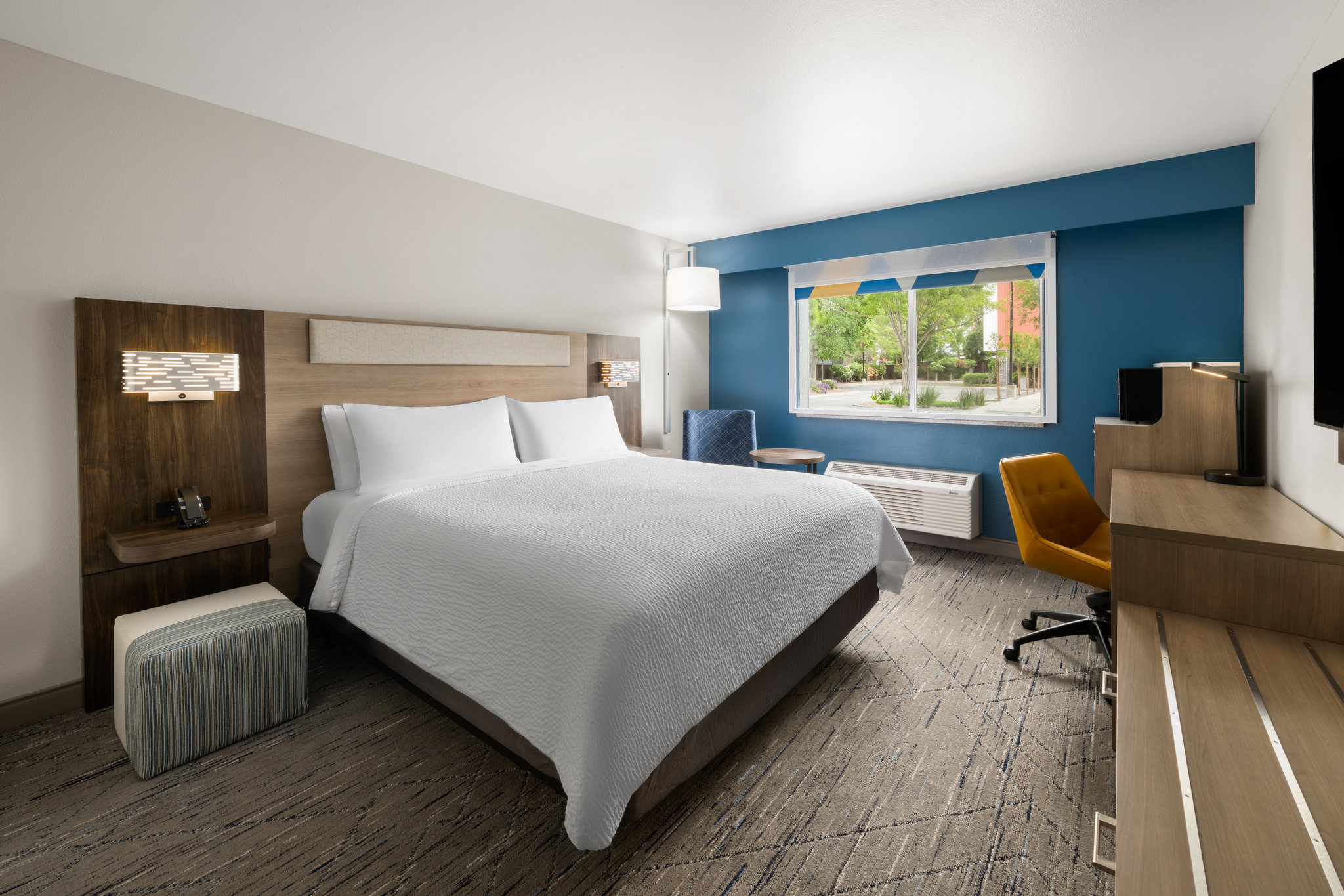 Holiday Inn Express & Suites Paso Robles by IHG Image