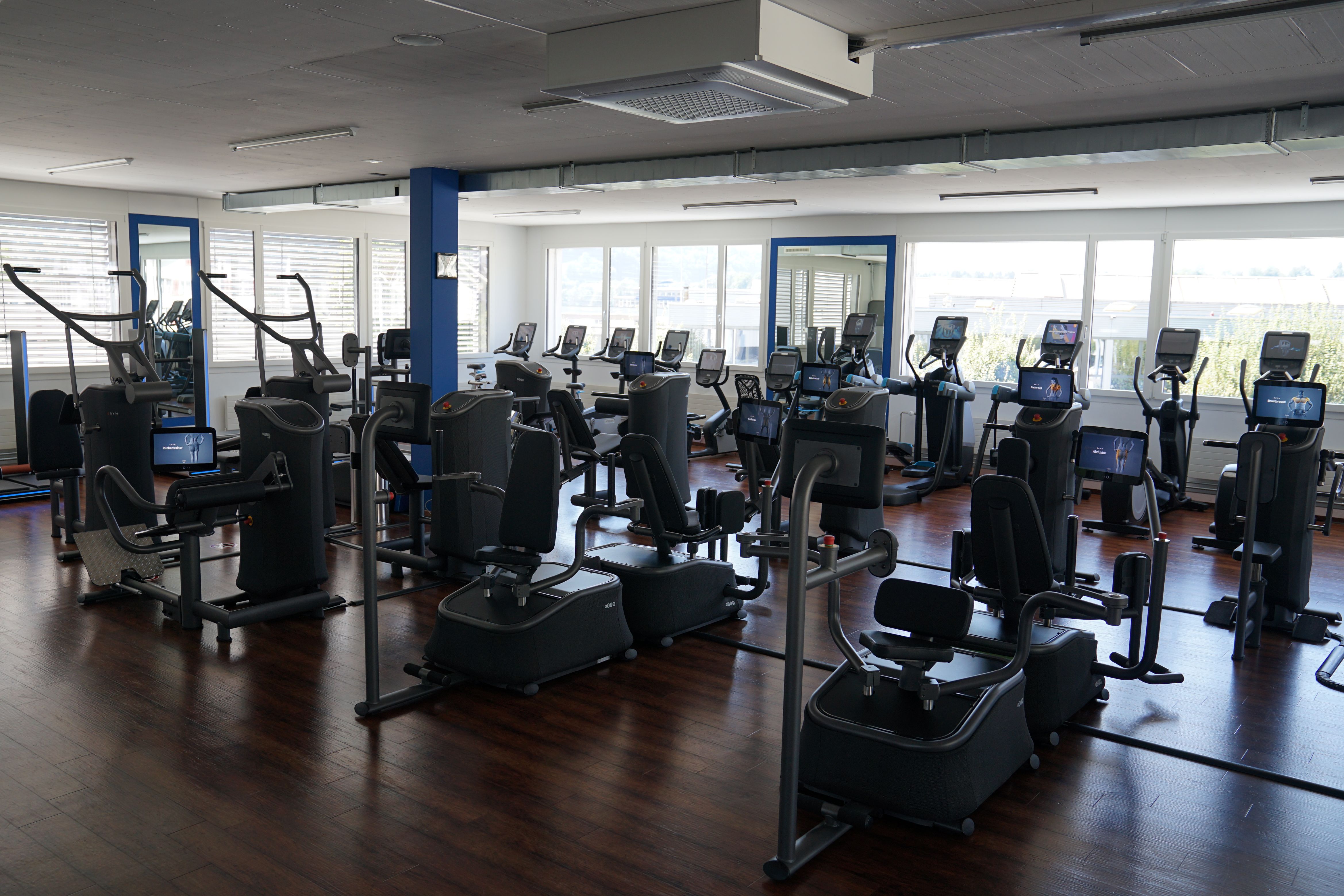Bilder Physical Center Mavric AG