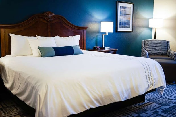 Images Best Western Plus Dubuque Hotel & Conference Center