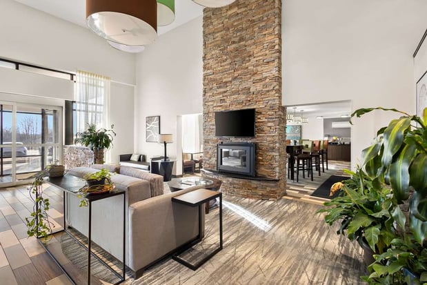 Images Best Western Luxbury Inn Fort Wayne