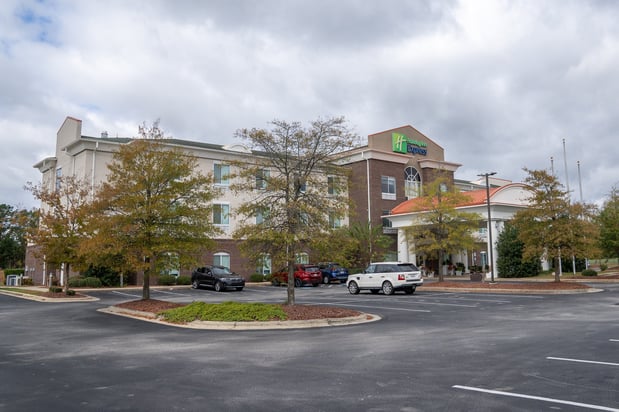 Images Holiday Inn Express Pembroke by IHG