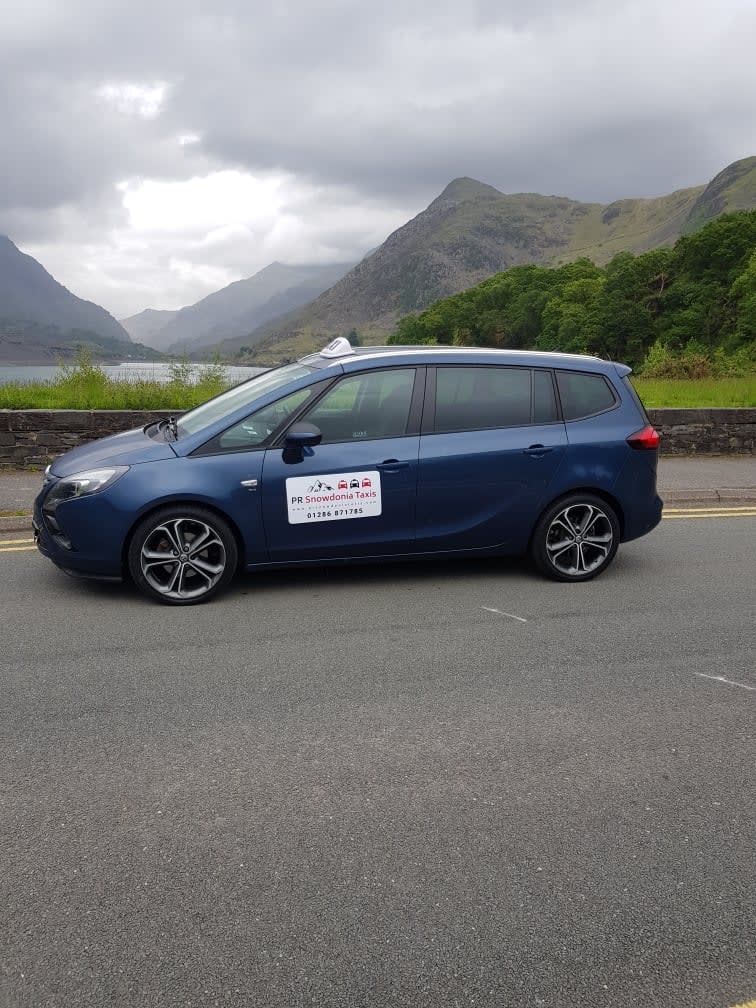 Images PR Snowdonia Taxis