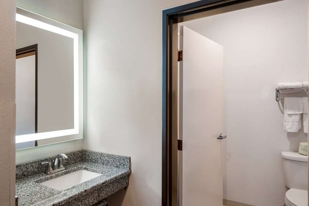 Images SureStay Plus by Best Western Coralville Iowa City