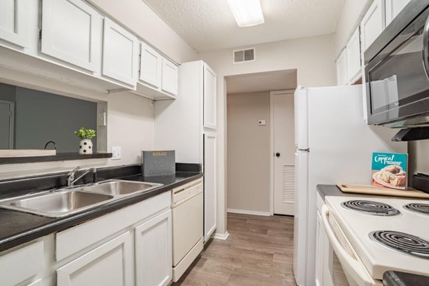 Images The Waterford Apartments Apartment Homes