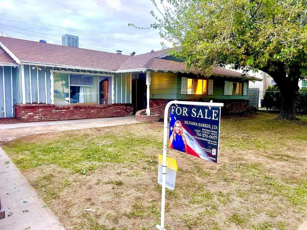 Images Silvana Sarkis, J.D. CDRE, C.P.R.E.S., S.R.E.S., Real Estate Broker and Associates