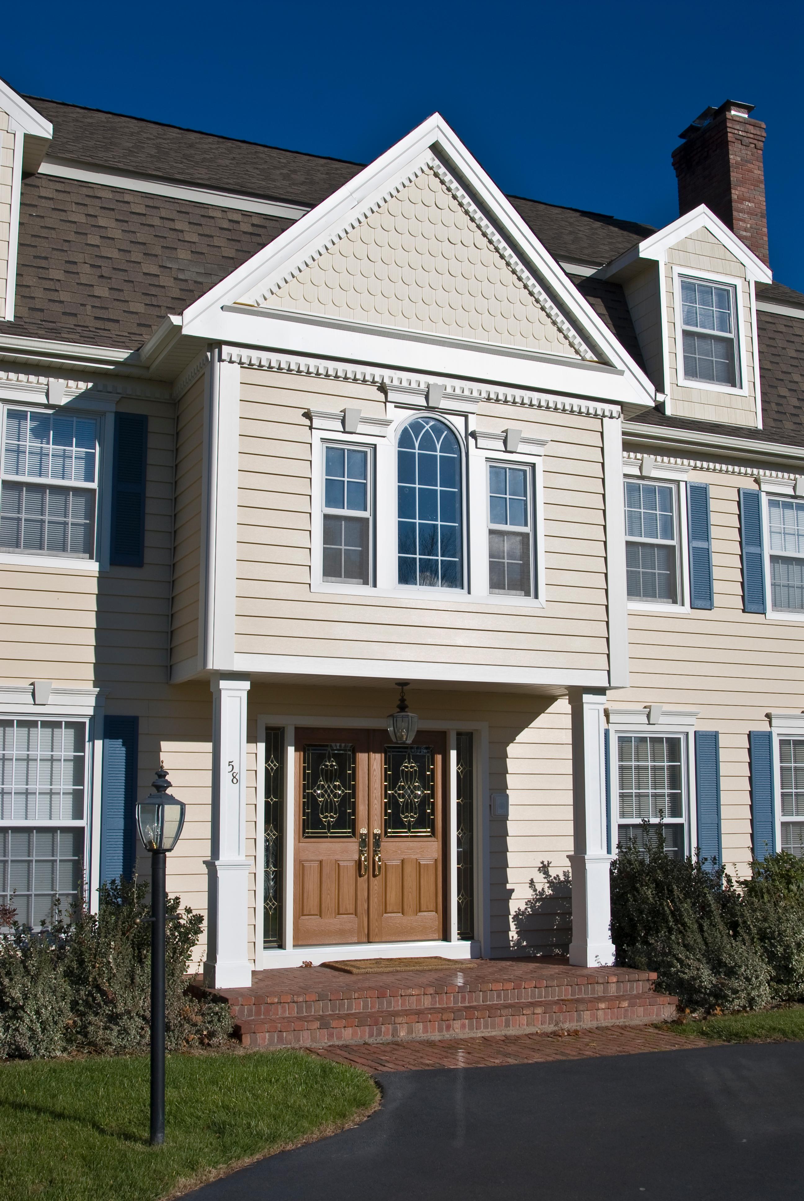 Hansons Gl Grand Rapids Michigan Hansons Siding Of Grand Rapids Has Designs And Colors To Fit Your Budget
