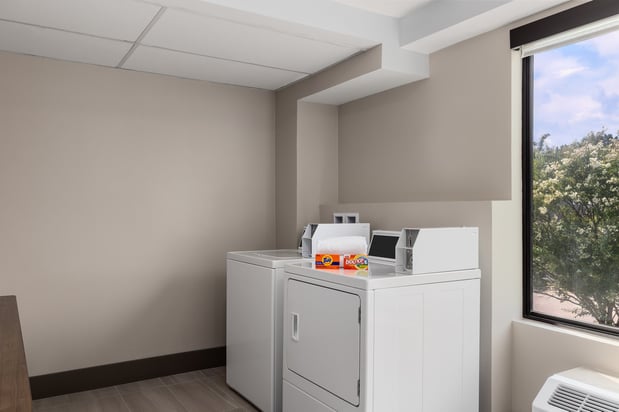 Images Holiday Inn Express Fayetteville - Fort Bragg by IHG