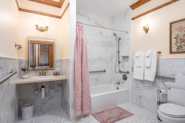 Images Cloverdale House Inn