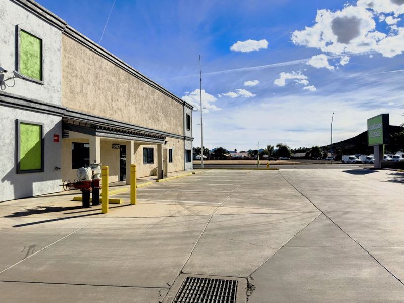 Images Extra Space Storage