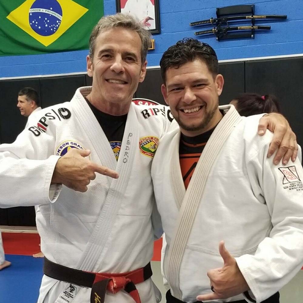 Jason (right) is a Gracie/Brazilian Jiu-Jitsu Blackbelt who was honored and grateful for working under Master Pedro Sauer and Rob Magao; he has more than 15 years of experience in Brazilian Jiu-Jitsu.