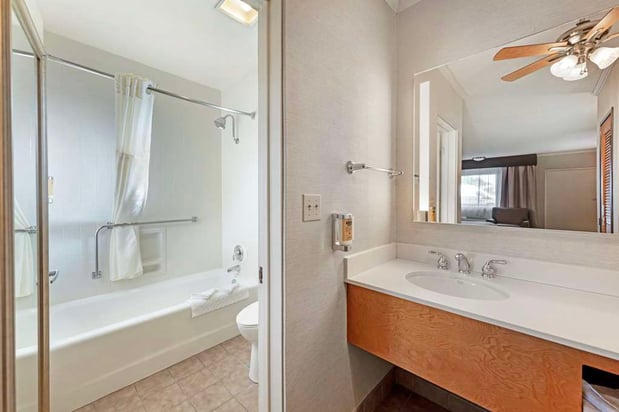 Images Best Western Plus Black Oak