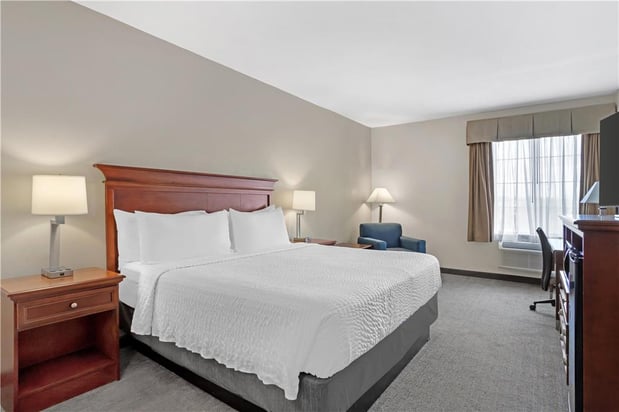 Images Best Western Plus Executive Hotel & Suites
