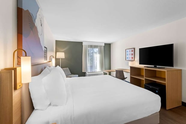 Images Spark by Hilton Calhoun