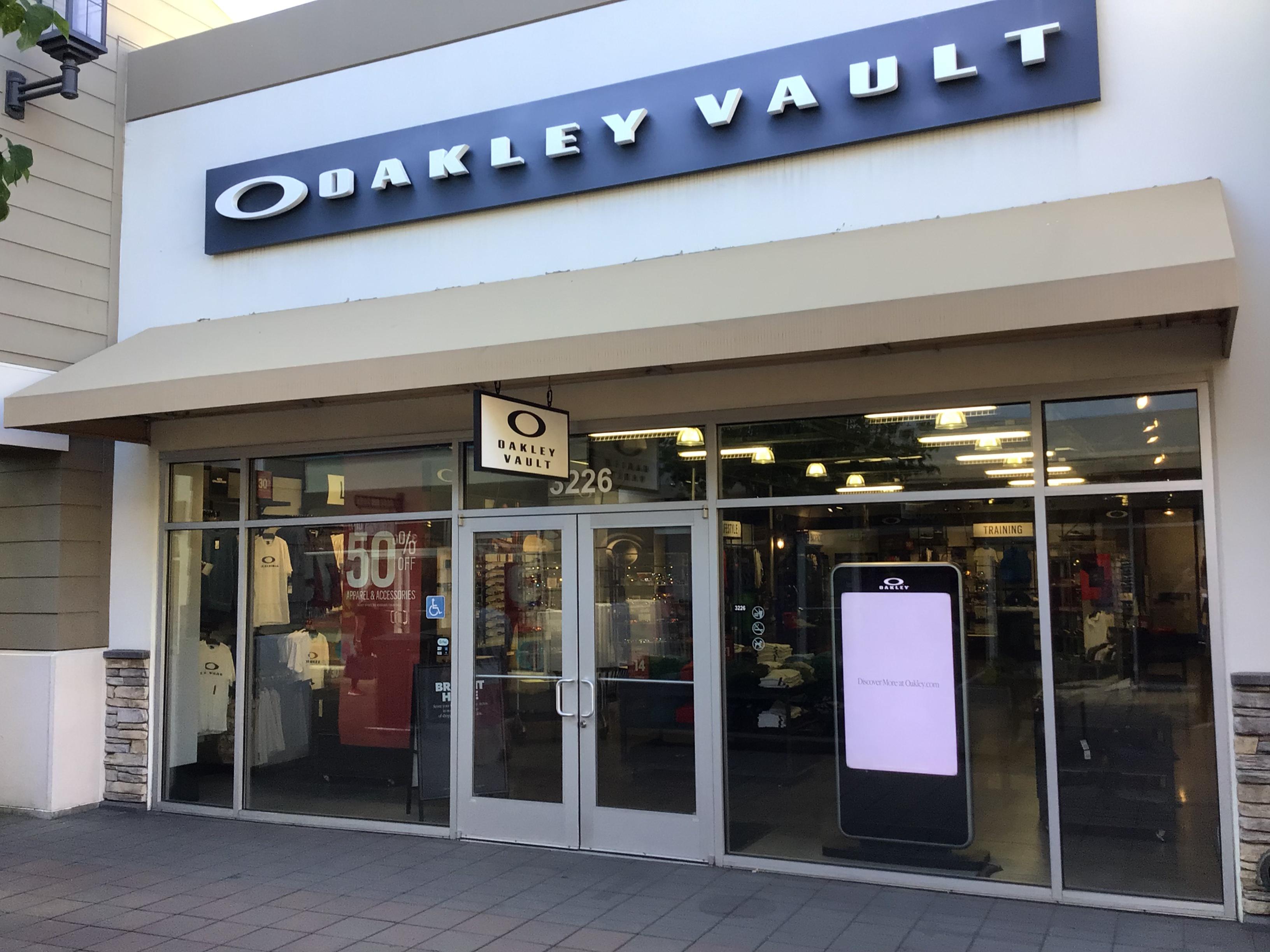 Oakley vault shop near me