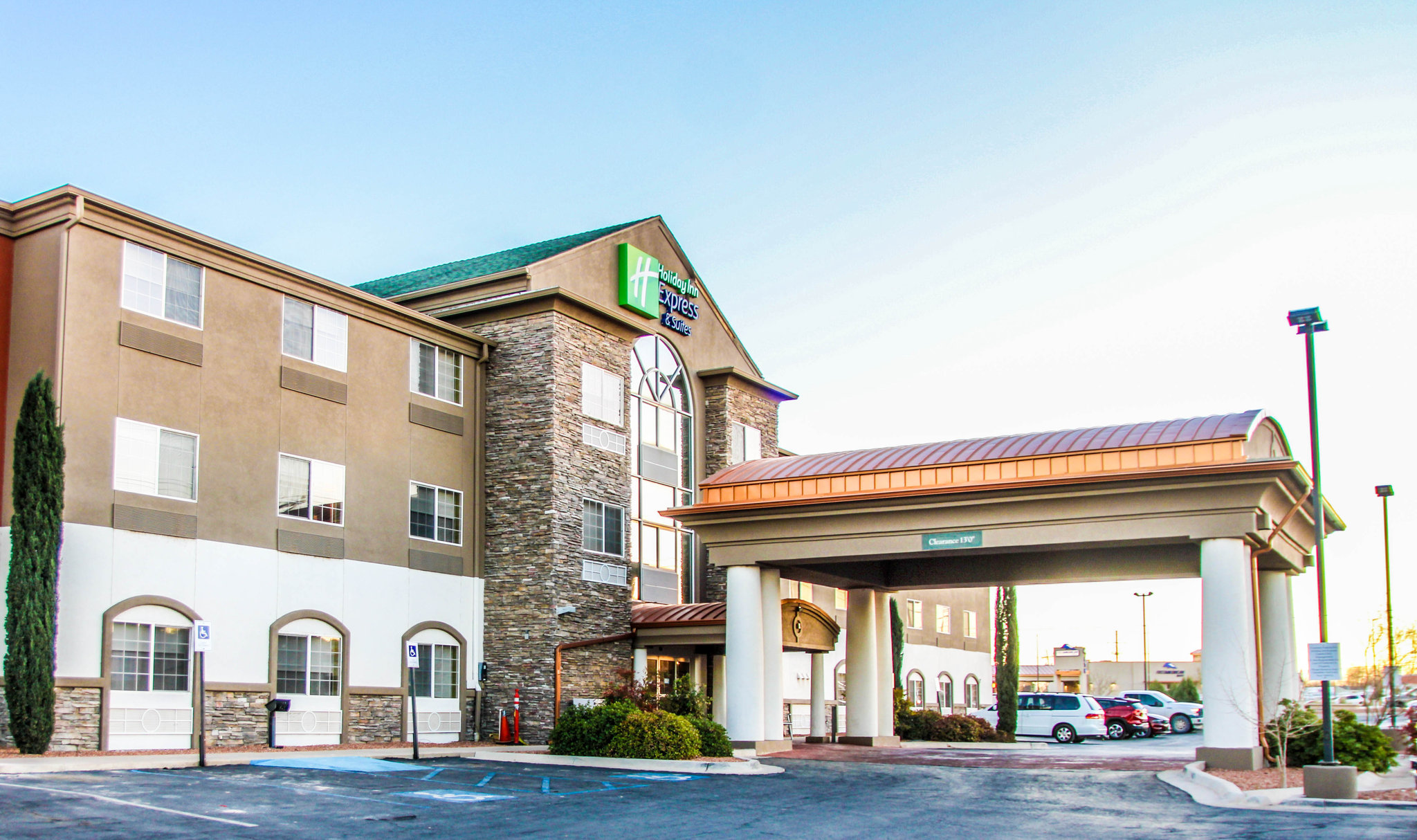 Holiday Inn Express & Suites Carlsbad by IHG Image