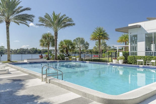 Images Lakeside Villas