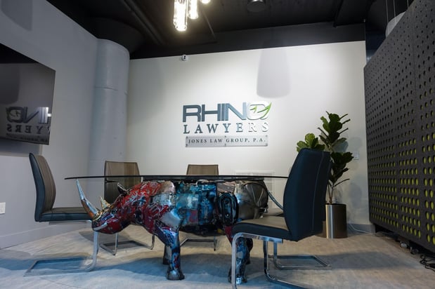 Images RHINO Lawyers