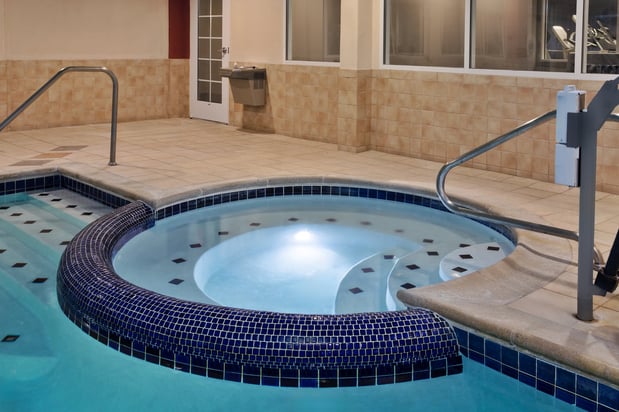Images Holiday Inn Express & Suites Grand Rapids-North by IHG