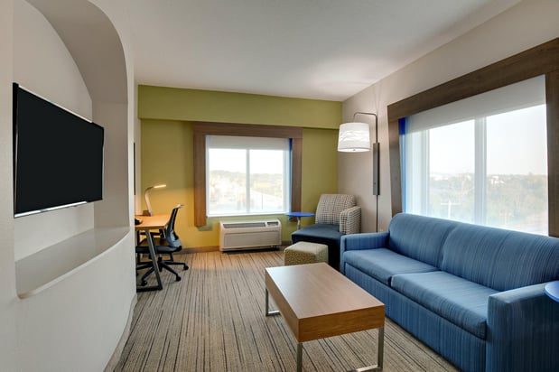 Images Holiday Inn Express & Suites Nashville-Opryland by IHG