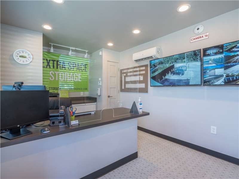 Images Extra Space Storage