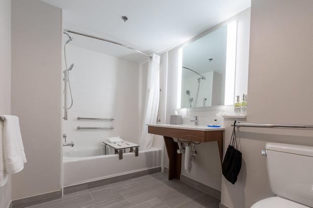 Images Holiday Inn Express & Suites Arlington North – Stadium Area by IHG
