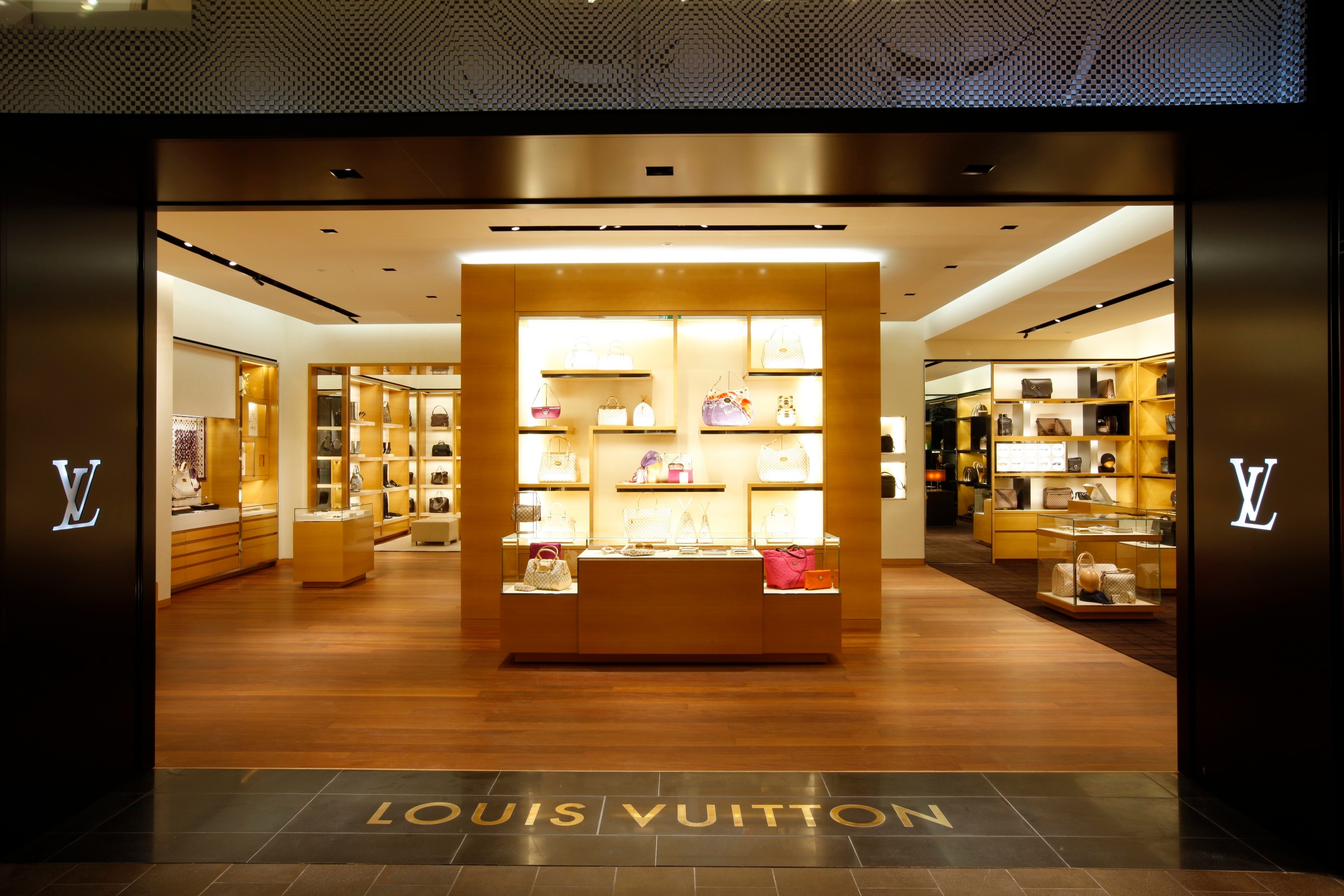 Louis Vuitton München Oberpollinger store, Germany