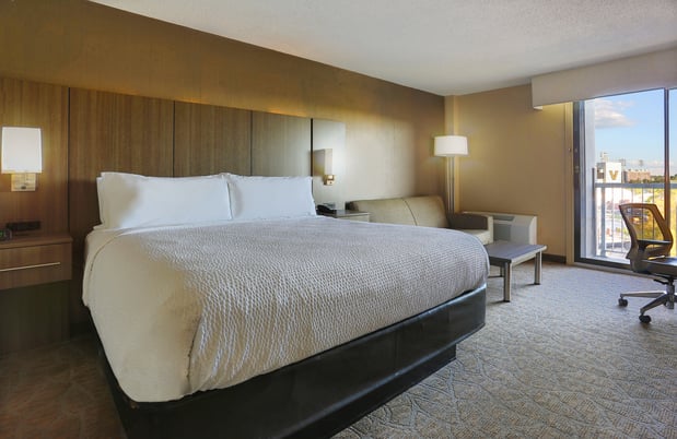 Images Holiday Inn Nashville-Vanderbilt (Dwtn) by IHG