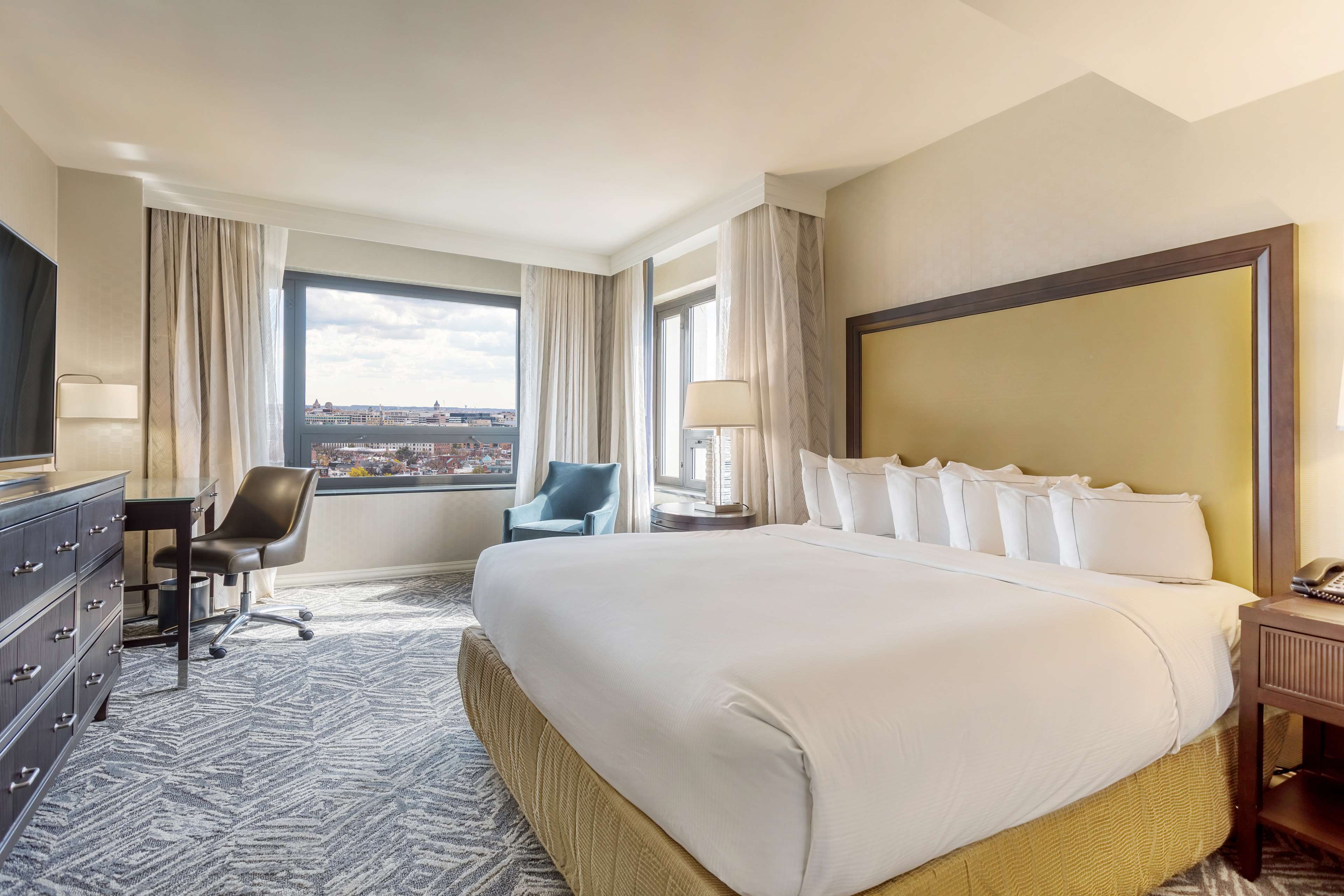 Guest room