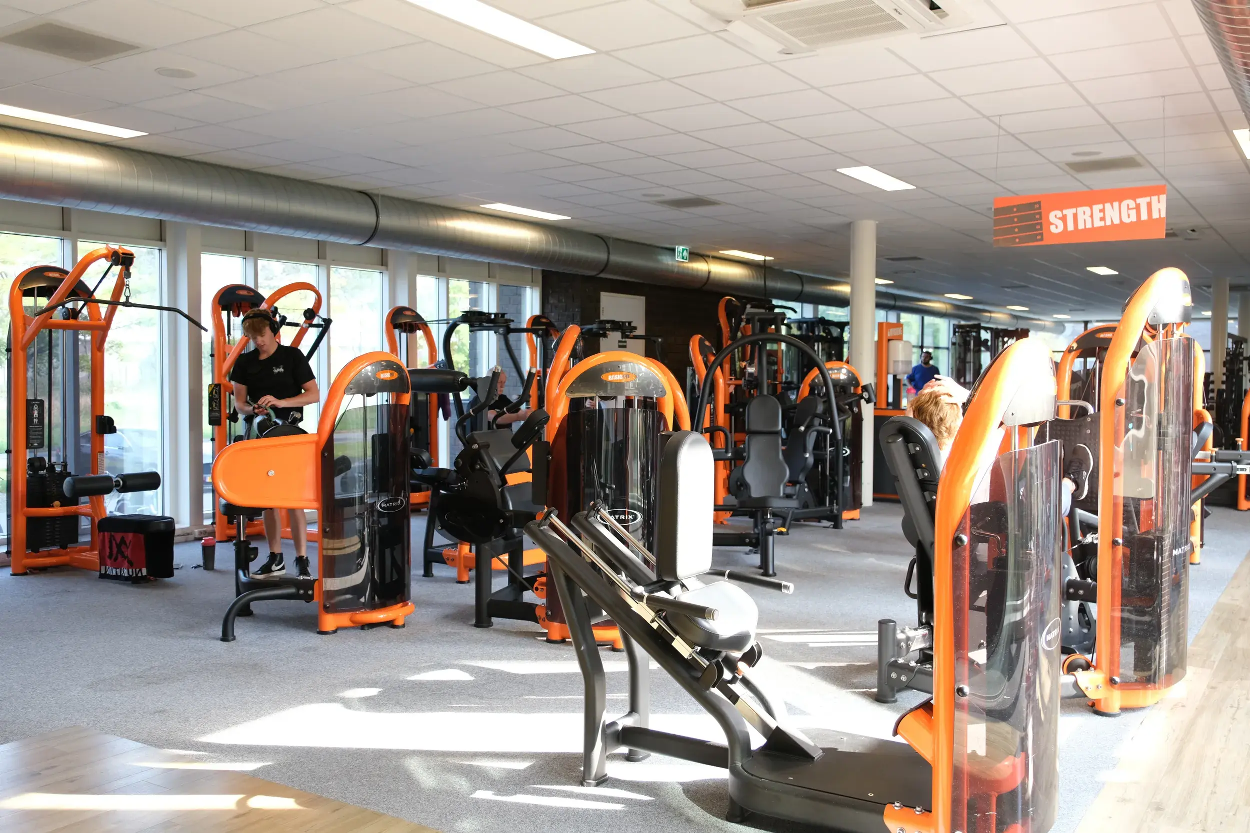 Foto's Basic-Fit 24/7