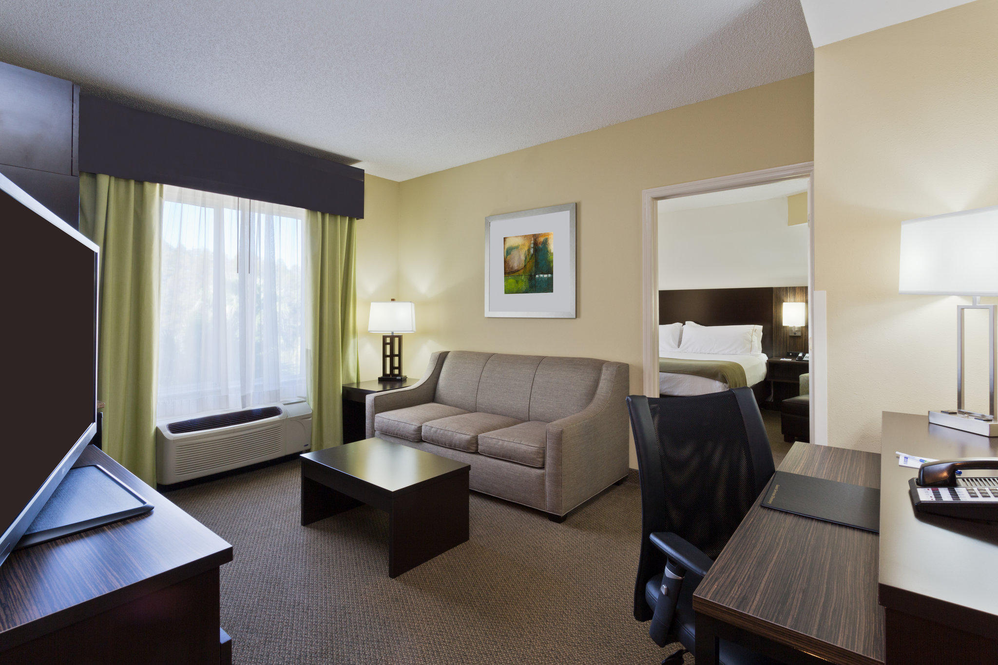 Holiday Inn Express & Suites Tampa-I-75 @ Bruce B. Downs, An IHG Hotel ...