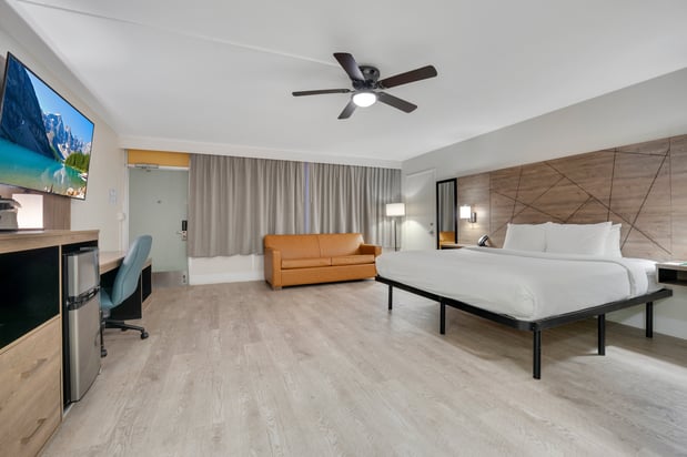 Images Quality Inn & Suites Airport Cruise Port Hollywood