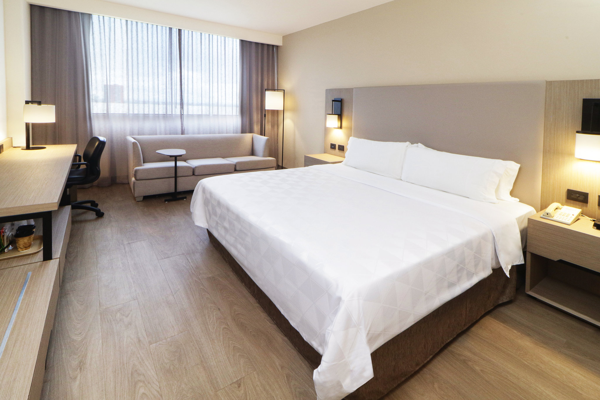 Images Holiday Inn Monterrey-Parque Fundidora by IHG