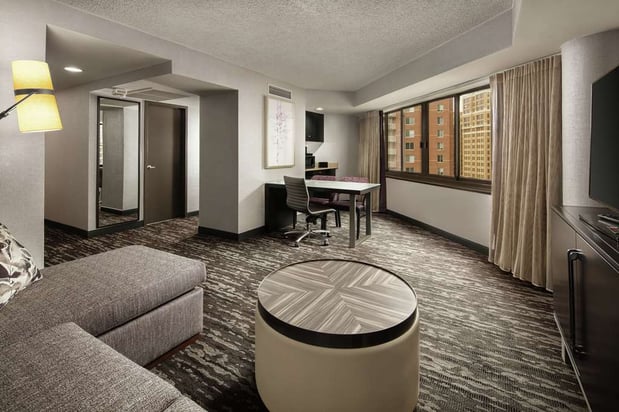 Images Embassy Suites by Hilton Crystal City National Airport