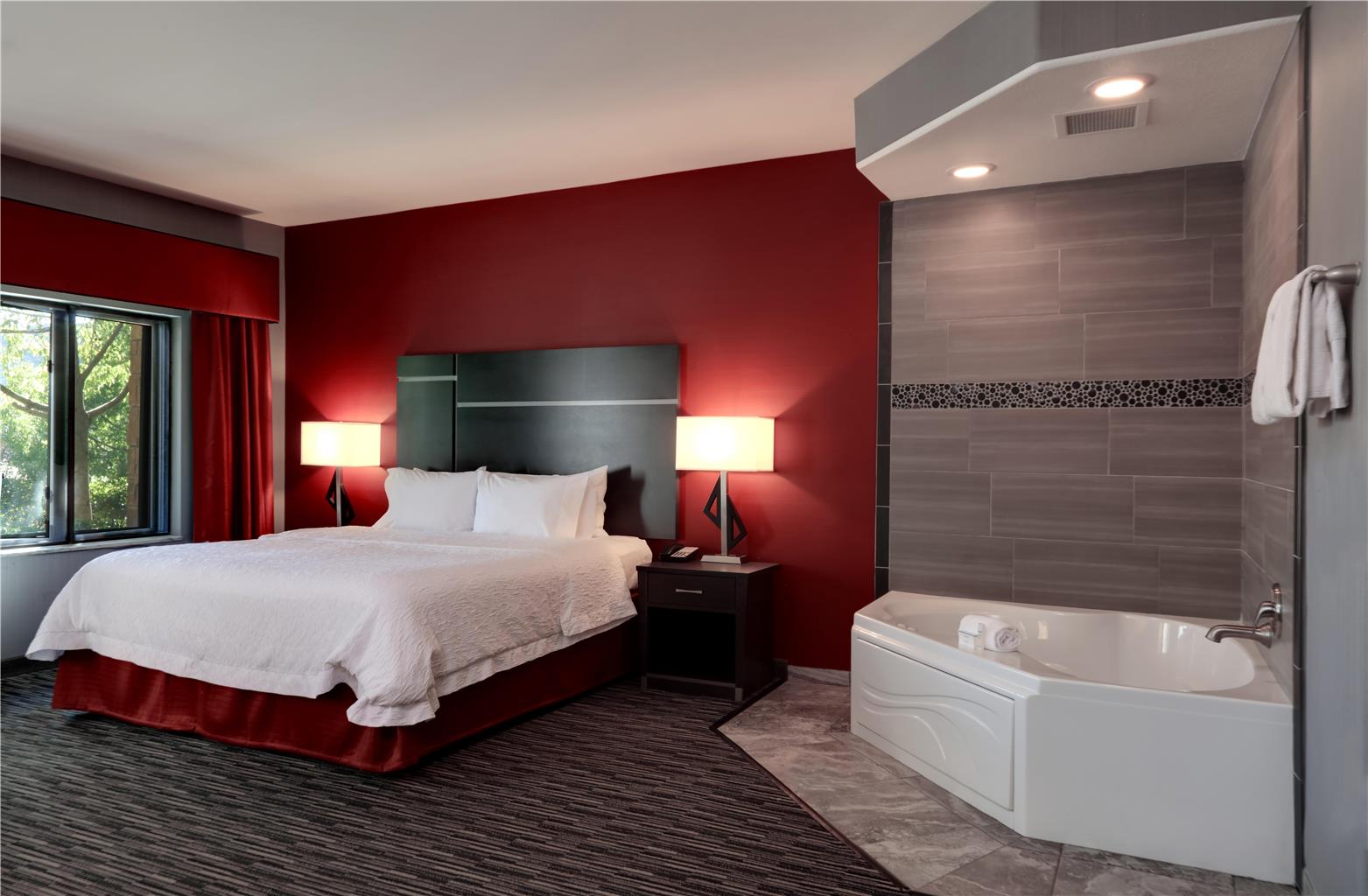 Guest room bath