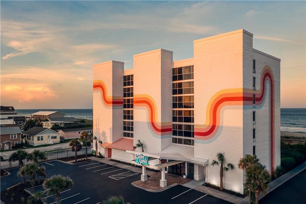 Images Golden Sands Carolina Beach Oceanfront Tapestry by Hilton
