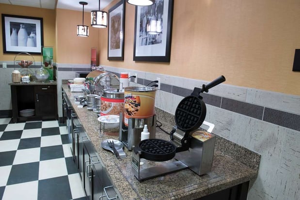 Images Hampton Inn & Suites Bismarck Northwest