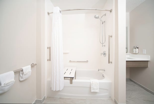 Images Holiday Inn Express & Suites Indianapolis - East by IHG