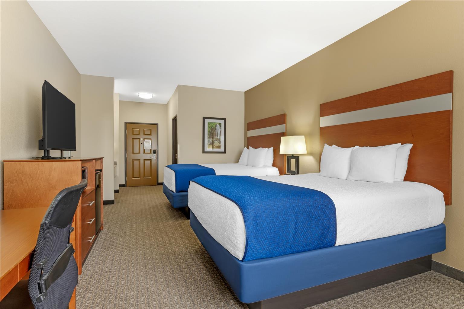 2 Queen Beds
