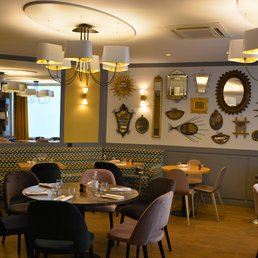 Vin & Marée Voltaire Nation restaurant