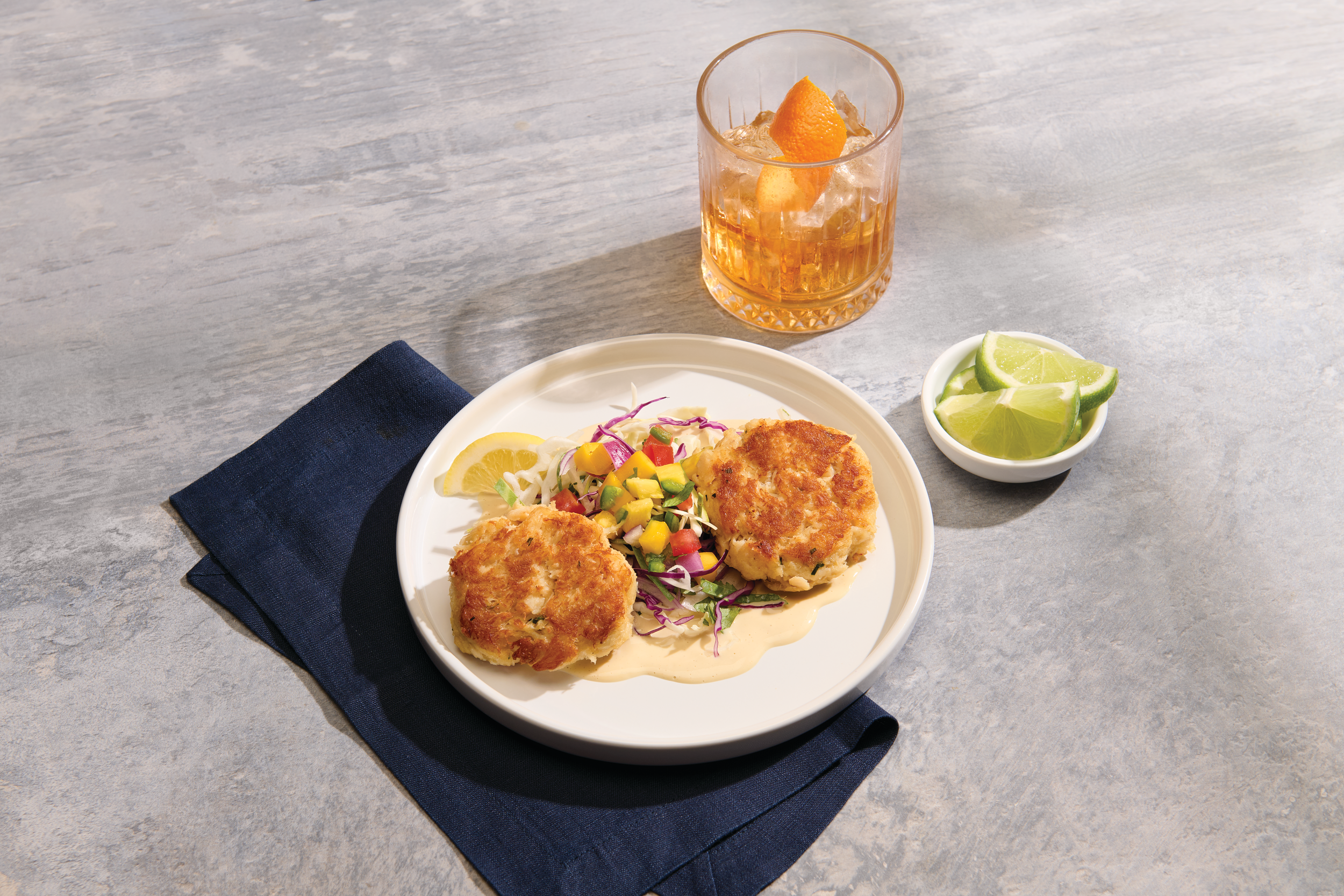 Crabcakes with a cocktail