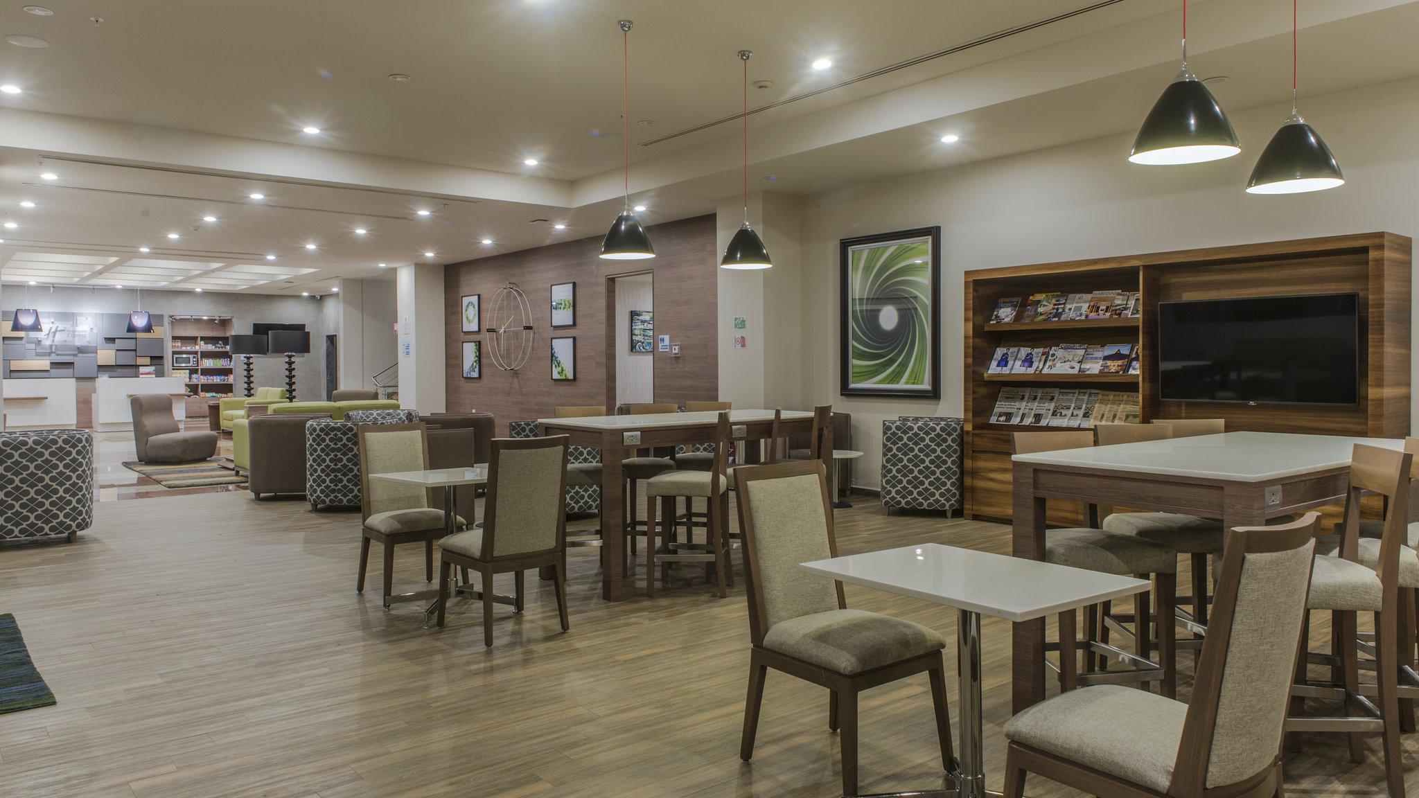 Images Holiday Inn Express Mexico - Toreo by IHG